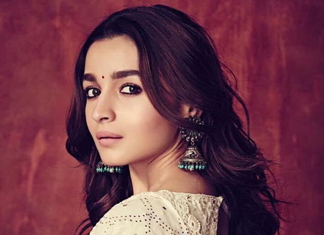 https://republicaimg.nagariknewscdn.com/shared/web/uploads/media/Did-Alia-Bhatt-just-announce-her-upcoming-project-1.jpg