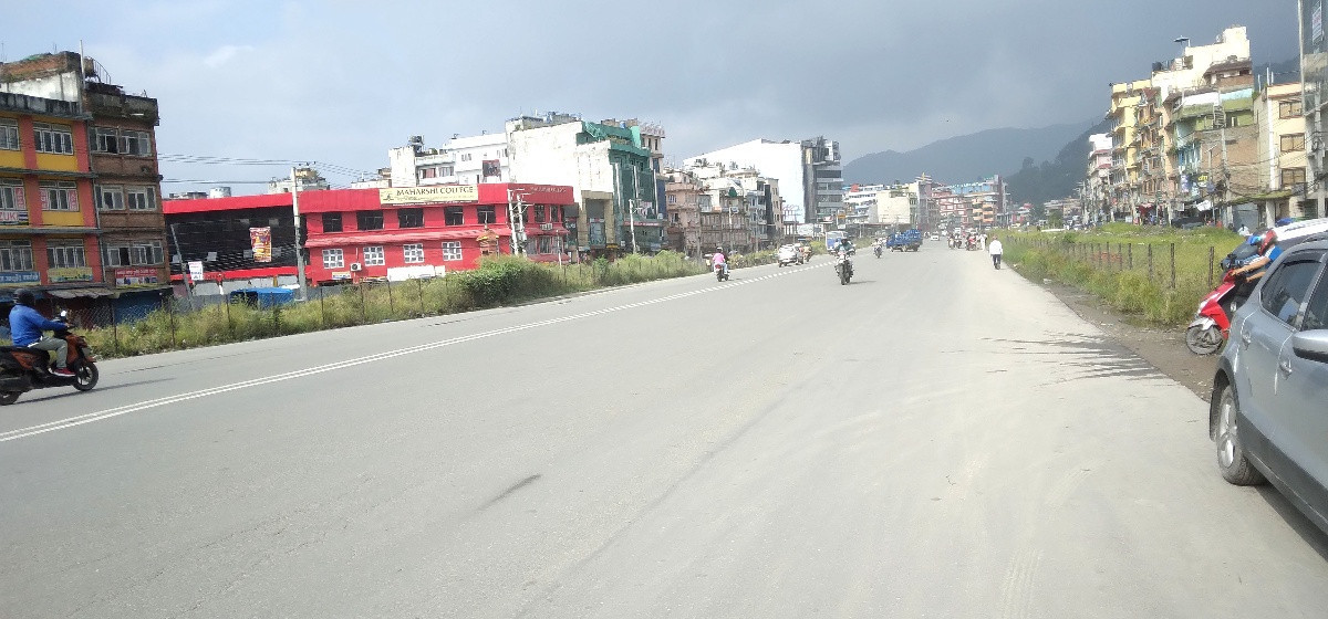 Kathmandu streets look deserted after over half a million leave for Dashain