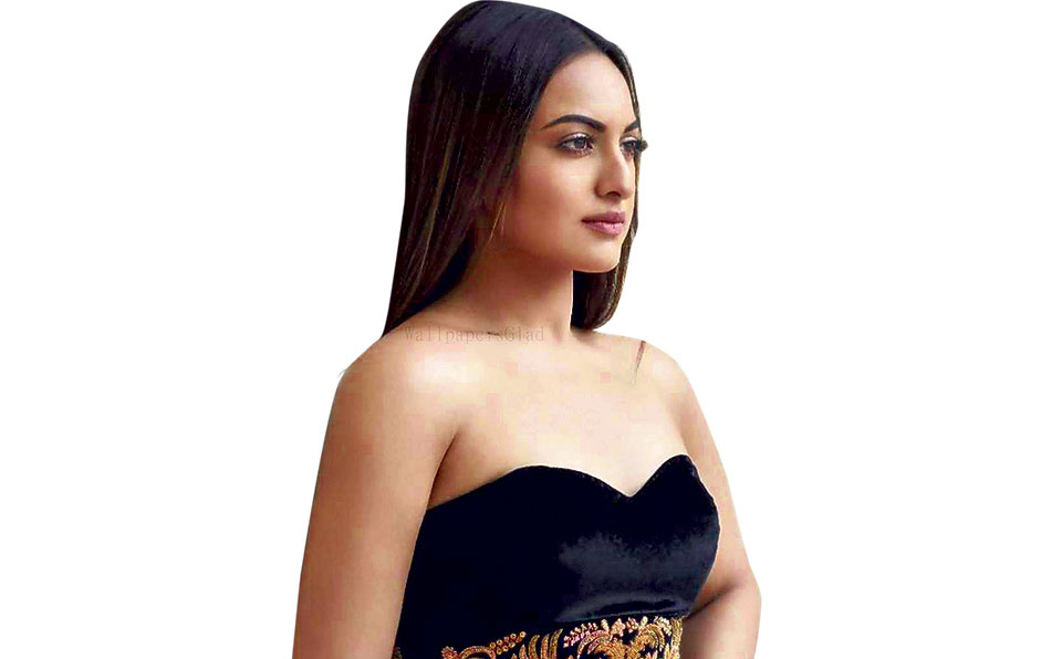 Sonakshi_Sept12.jpg