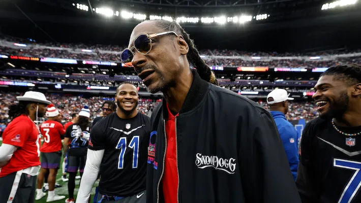 Snoop Dogg 'in love' with Australian Rules football