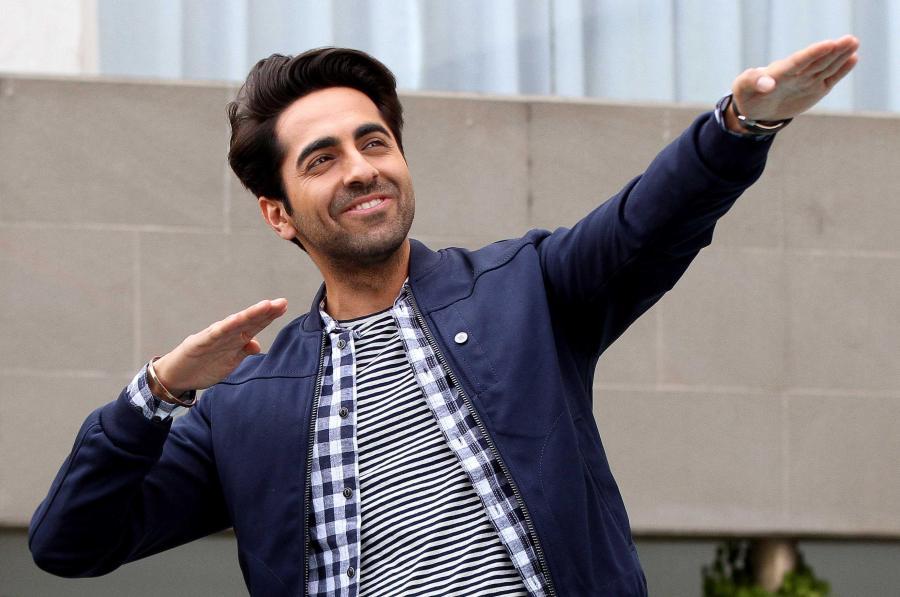 https://republicaimg.nagariknewscdn.com/shared/web/uploads/media/kolkata-actor-ayushmann-khurrana-promoting-hawaiza-341444.jpg