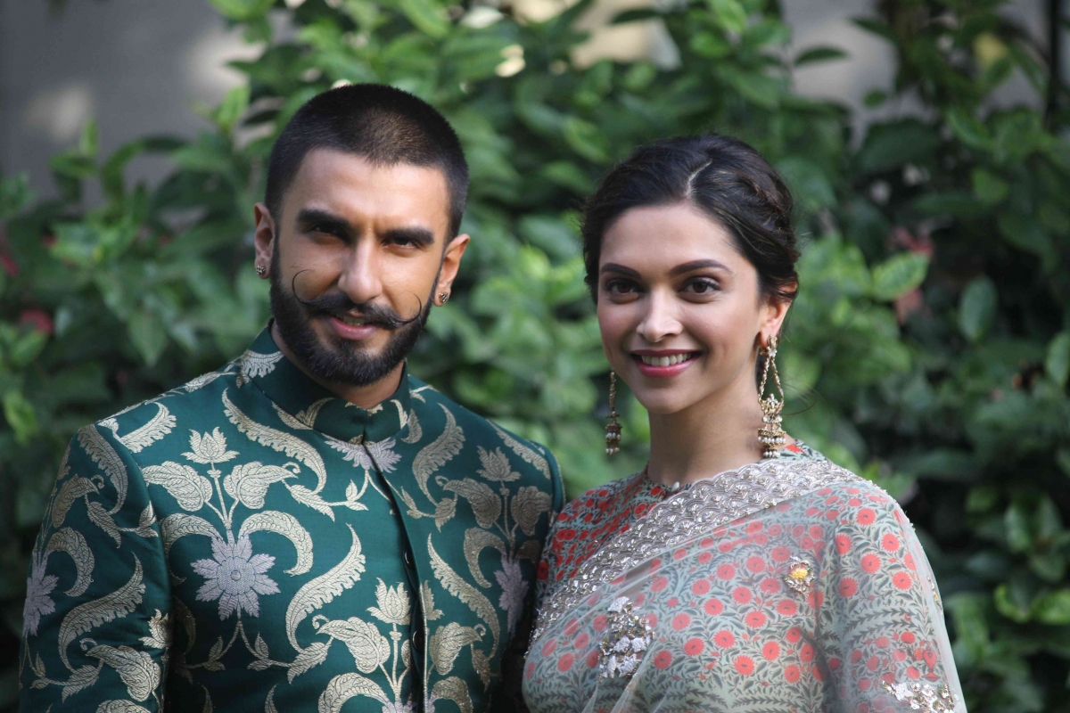 ranveer-singh-deepika-padukone-sets-swaragini.jpg