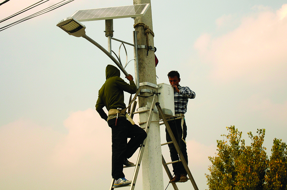 https://republicaimg.nagariknewscdn.com/shared/web/uploads/media/solar-street-light.jpg
